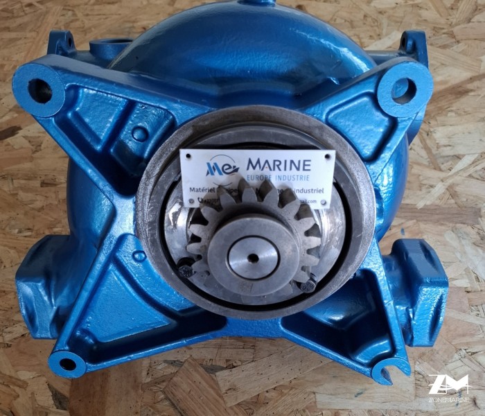 Pompe eau douce Baudouin 8M26 