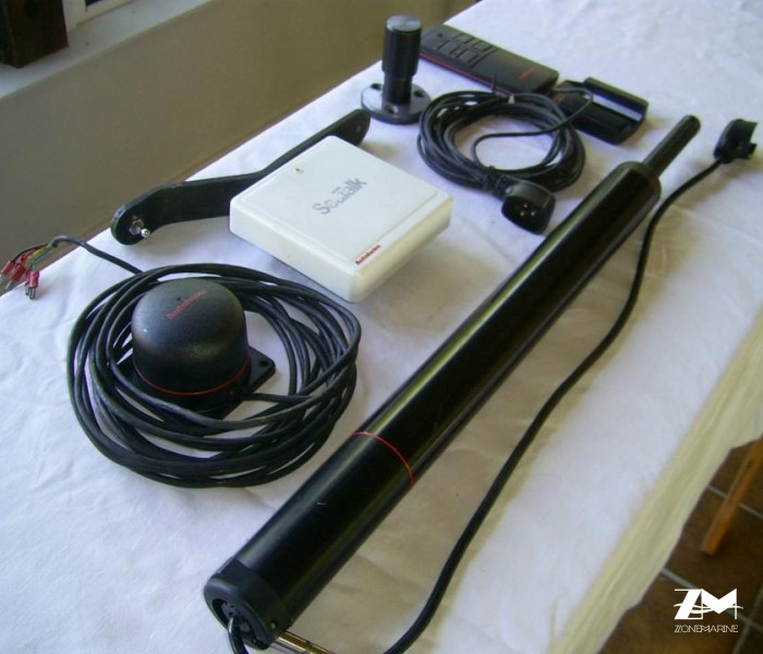 SYSTÈME PILOTE AUTOMATIQUE RAYMARINE ST4000+ POUR VOILIERS