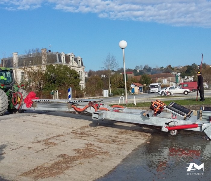 CHANTIER NAVAL LES PIEDS AU SEC