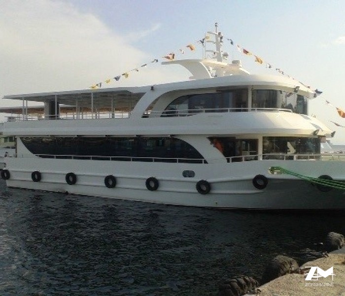 Bateau passagers de 24 m année 2015 tout équipé pour le transport de 250 personnes