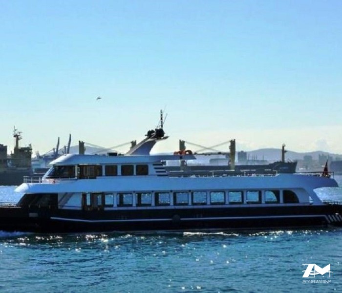 Bateau restaurant passagers de 32 m une construction en acier certifié de 2009. Rénové en 2017