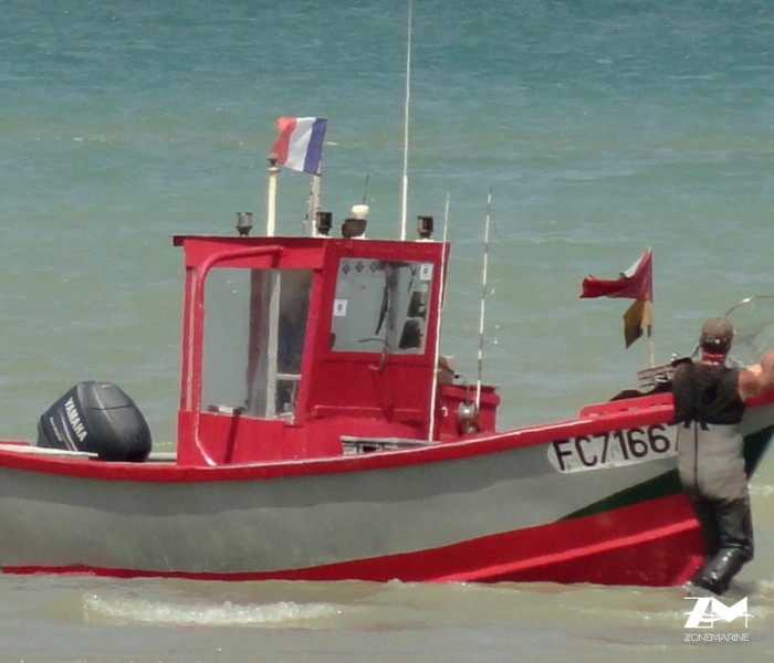 bateau pêche de loisir
