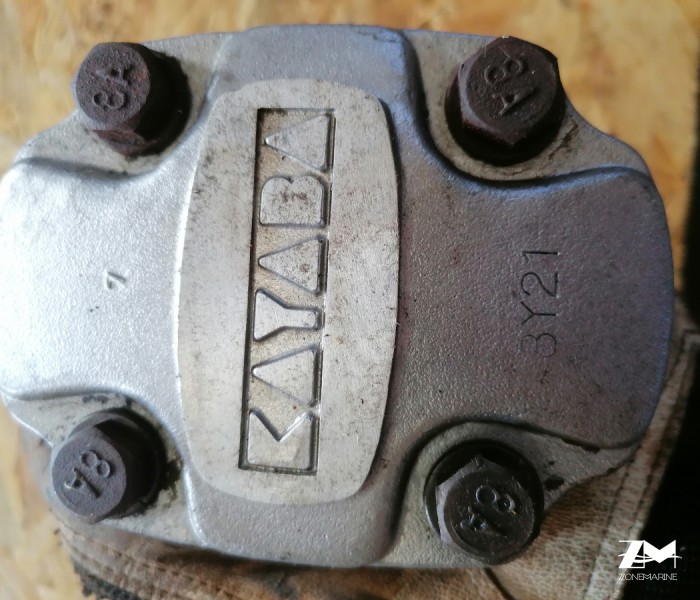 Pompe hydraulique kayaba 4ZP4