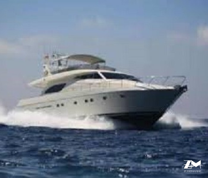 Très beau yacht de 23 m Fly avec 4 cabines  2 x 836 CV GM et pavillon commercial Belge