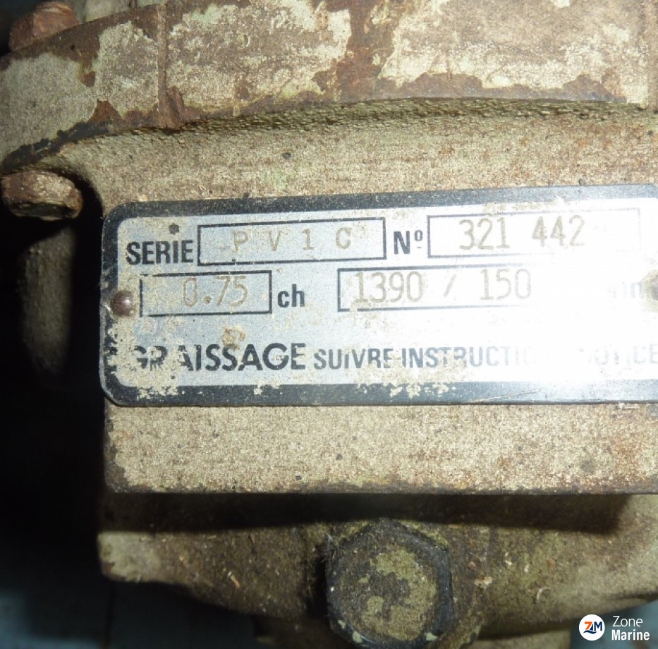 moteur electrique 220 avec son reducteur
