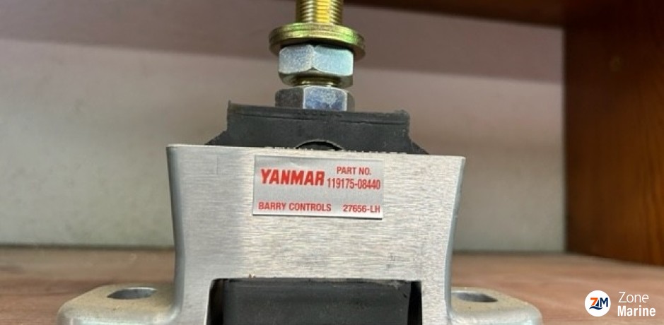 Support moteur Yanmar